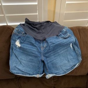 Old navy maternity shorts